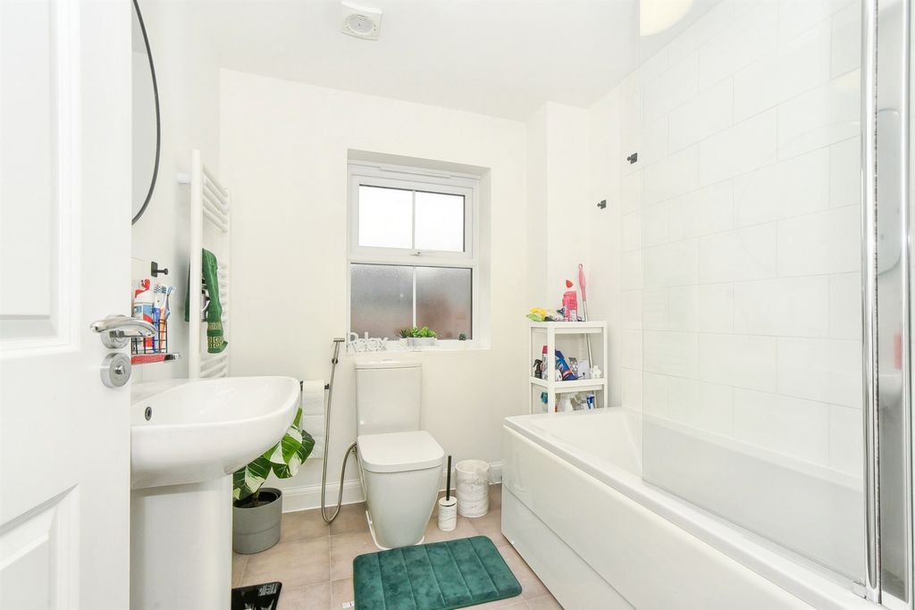 Additional image 11 of 3 bed semi-detached house for salePrunus Walk, Swindon SN1