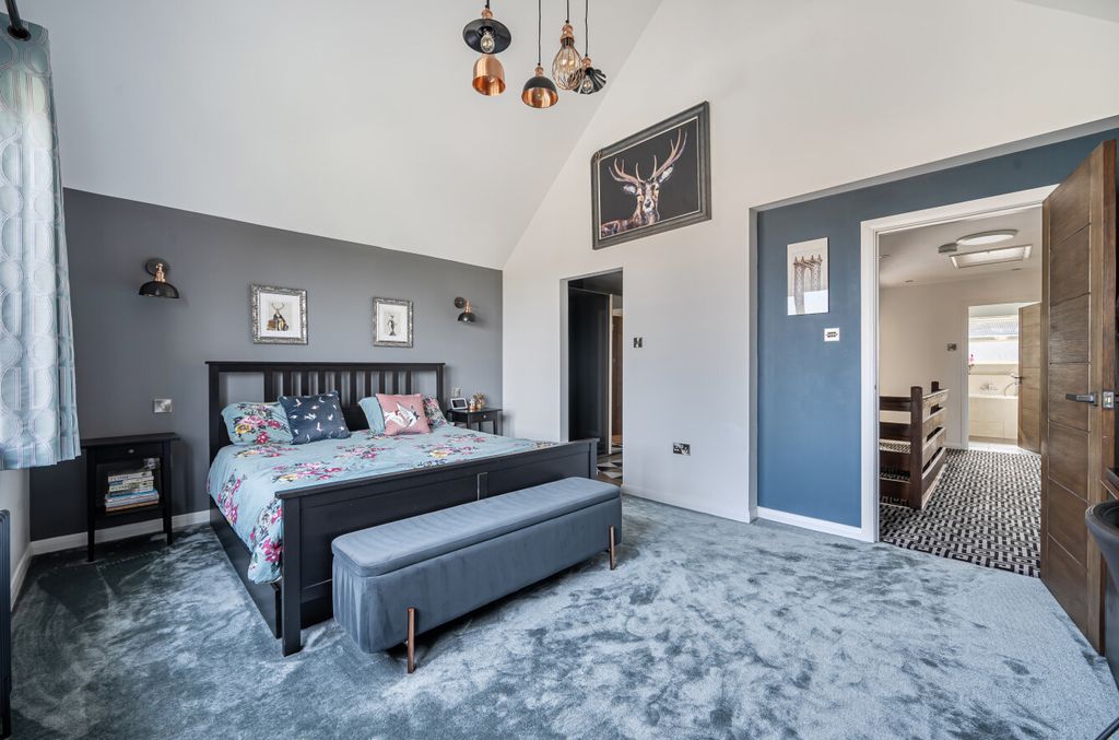 Additional image 11 of 4 bed detached house for saleNorth Lane, Nomansland, Salisbury SP5