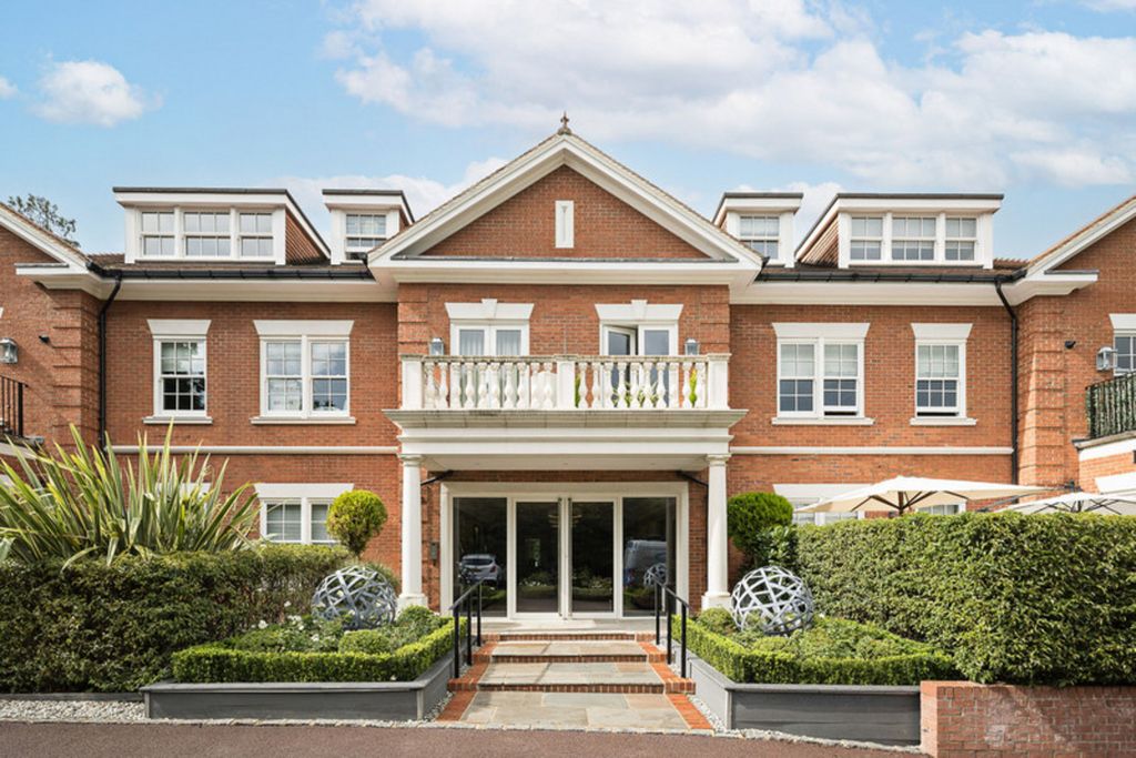 Additional image 16 of 2 bed flat for saleWindsor Road, Ascot SL5