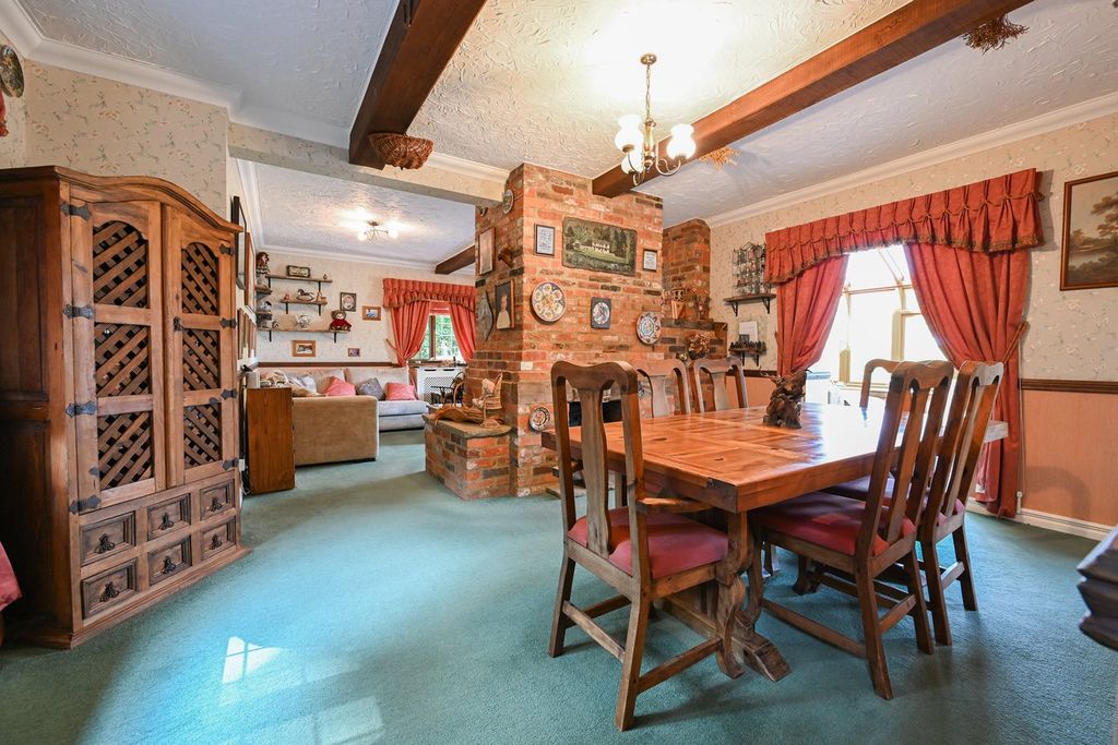 Additional image 4 of 4 bed detached house for saleHale Road, Woodgreen, Fordingbridge SP6