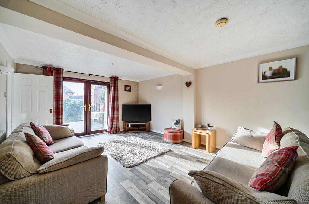 Additional image 3 of 4 bed detached house for saleBoundary Close, Kingsdown, Swindon SN2