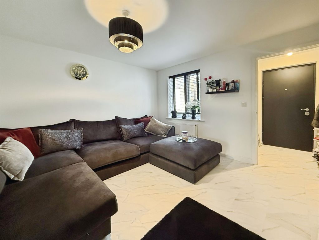 Additional image 4 of 3 bed semi-detached house for saleGrayling Avenue, Swindon SN3