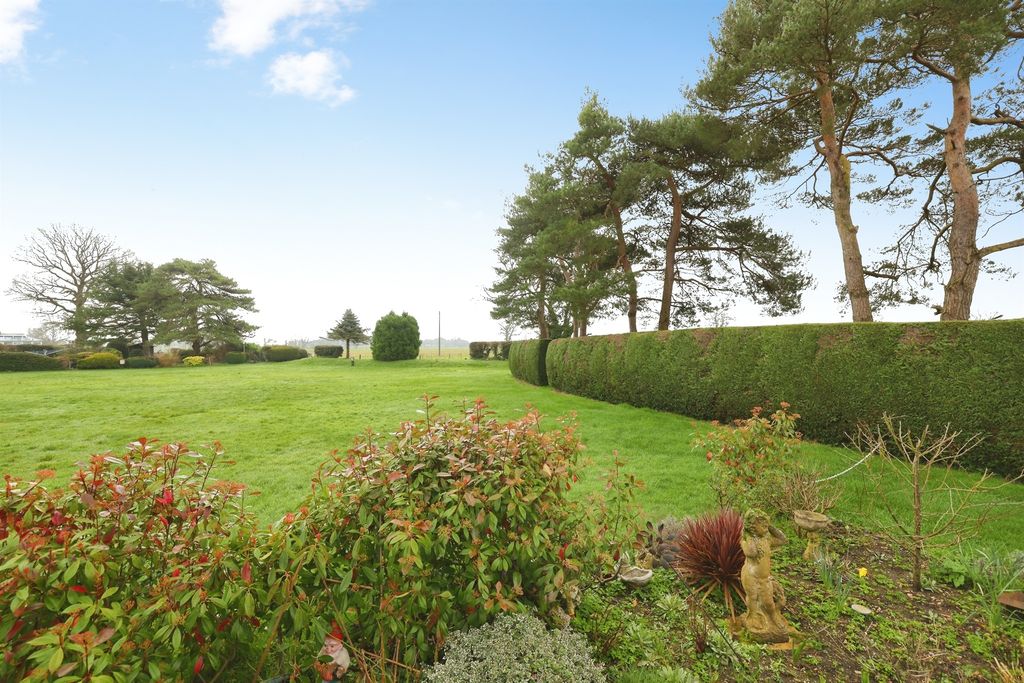 Additional image 9 of 2 bed mobile/park home for saleHillview Park Home Estate, Oare, Marlborough SN8