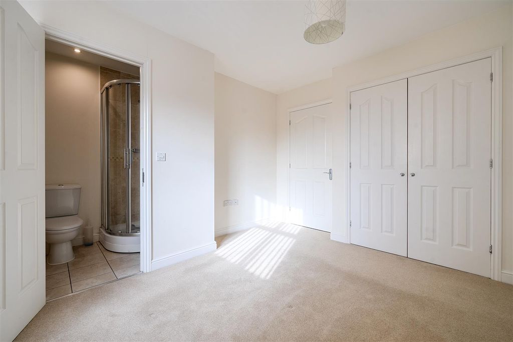 2 bed terraced house for saleWestminster Close, Devizes SN10 photo 5