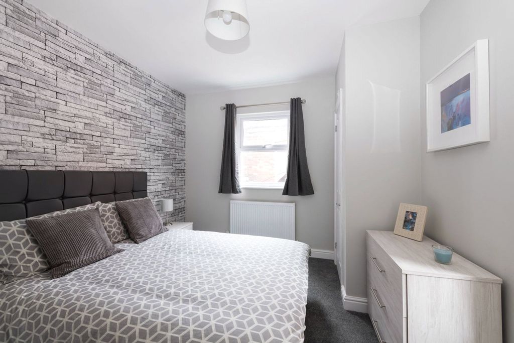 Additional image 21 of 10 bed terraced house for saleMilton Road, Swindon SN1