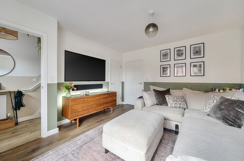 Additional image 3 of 3 bed semi-detached house for saleHunstanton Drive, Binfield, Bracknell, Berkshire RG42