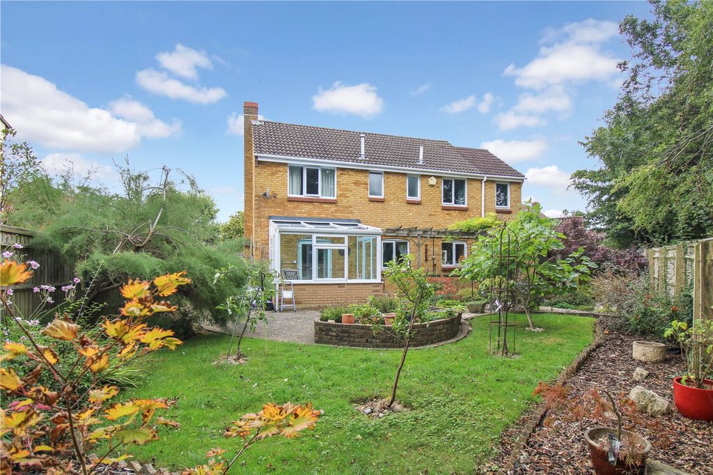 Additional image 2 of 4 bed detached house for saleHarebell Close, Haydon Wick, Swindon SN25