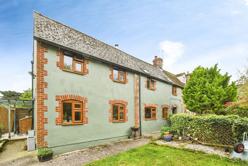 3 bed cottage for saleVicarage Lane, Highworth, Swindon SN6