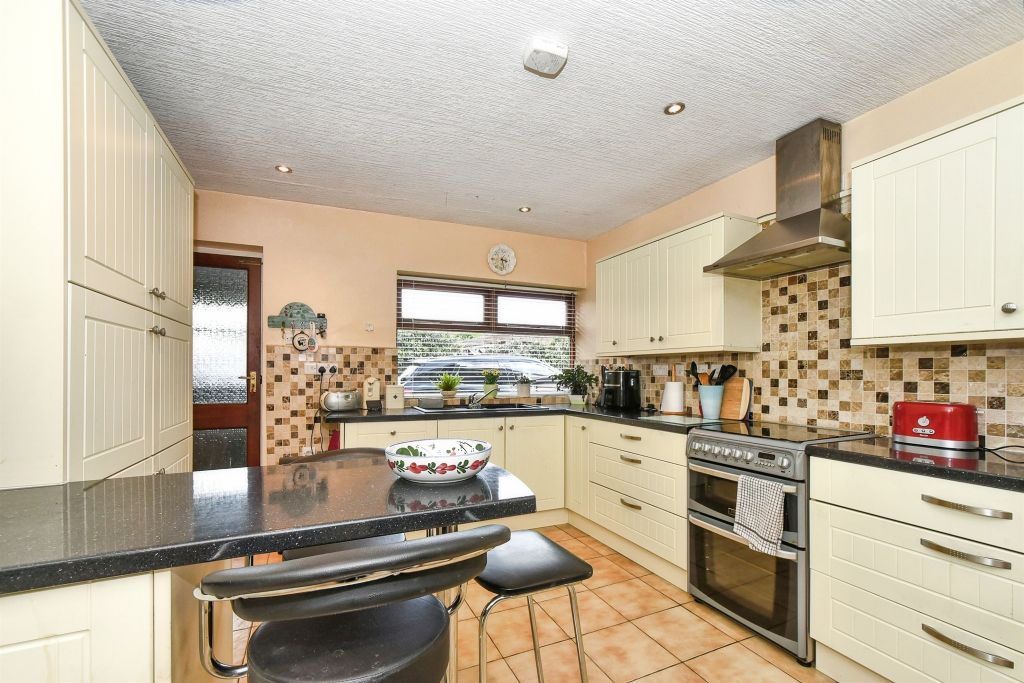 Additional image 6 of 3 bed detached bungalow for saleBelmont Close, Swindon SN3