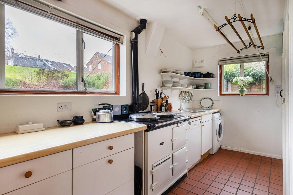 Additional image 5 of 4 bed property for saleAssisi Road, Salisbury SP1