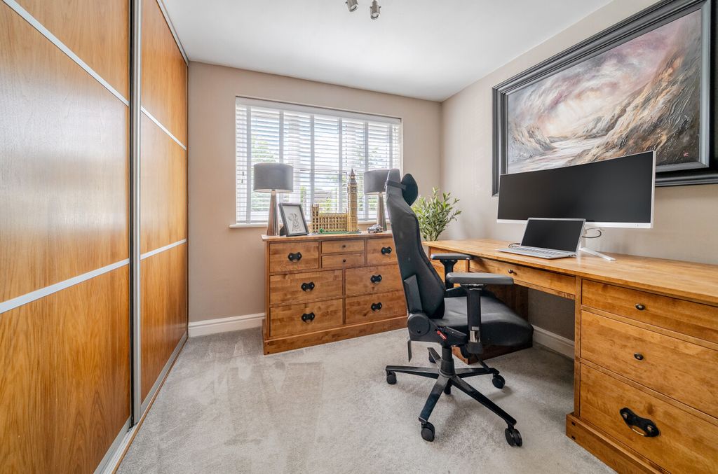Additional image 8 of 2 bed end terrace house for saleWoodhouse Street, Binfield, Bracknell RG42