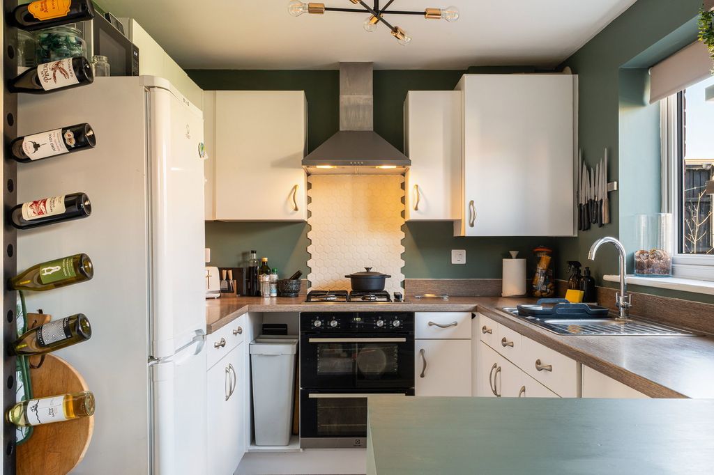Additional image 5 of 3 bed detached house for saleIvie Place, Salisbury SP2