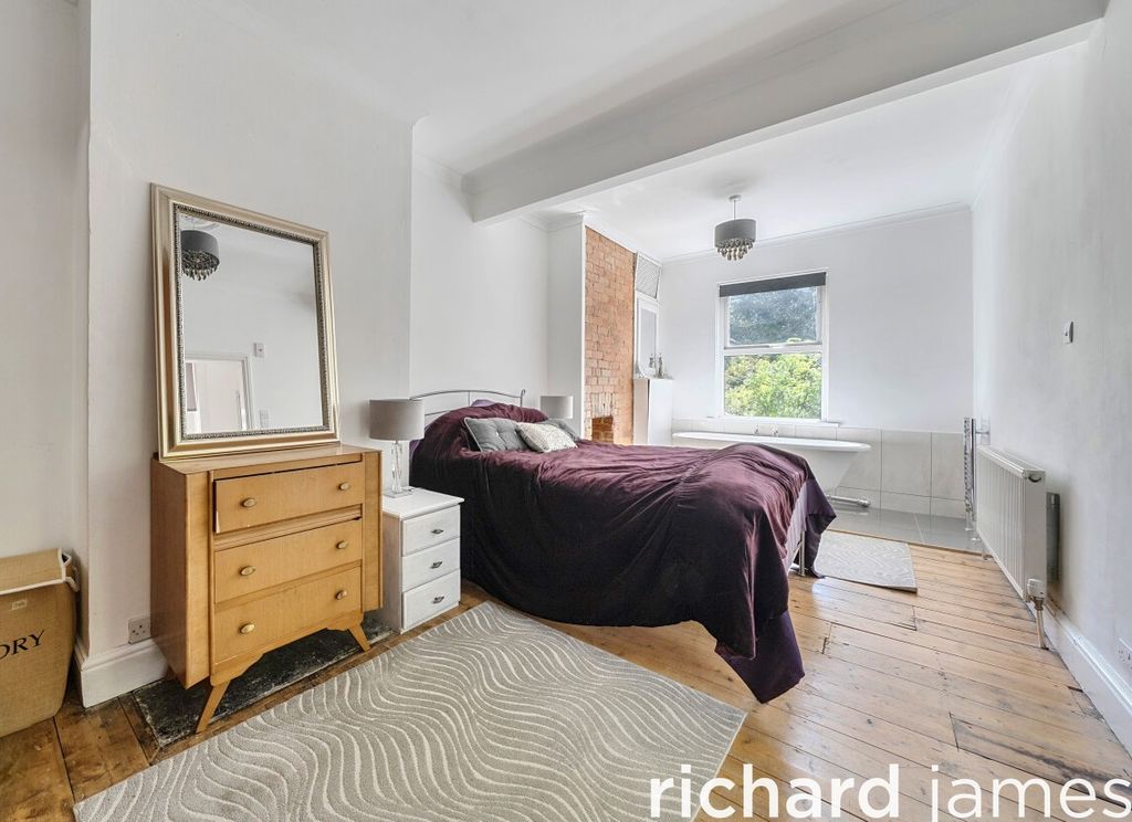 Additional image 7 of 3 bed detached house for saleFairview, Old Town, Swindon SN1