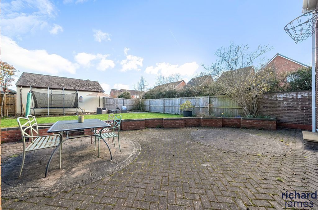 Additional image 19 of 5 bed detached house for saleStoneover Lane, Royal Wootton Bassett SN4