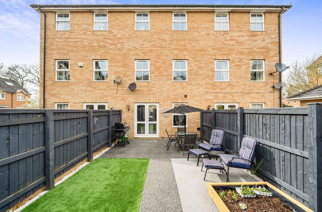 Additional image 18 of 4 bed terraced house for saleEstella Close, Haydon End, Swindon, Wiltshire SN25