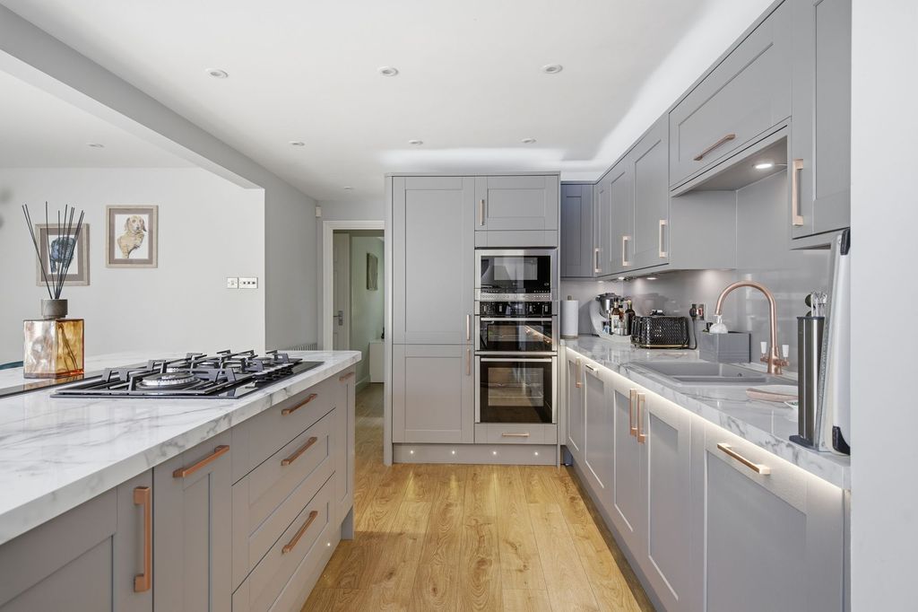 Additional image 5 of 4 bed detached house for saleRoundshead Drive, Warfield RG42