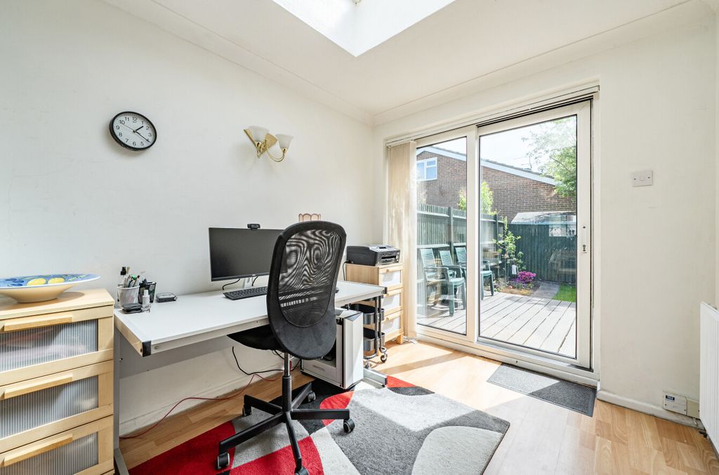 Additional image 20 of 4 bed terraced house for saleWoodies Close, Binfield, Bracknell, Berkshire RG42