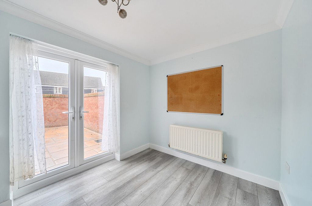 Additional image 14 of 5 bed terraced house for saleZakopane Road, Swindon, Wiltshire SN25