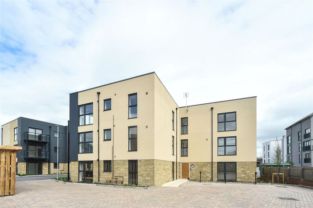 Additional image 2 of 2 bed flat for saleFoundry Lane, Chippenham, Wiltshire SN15