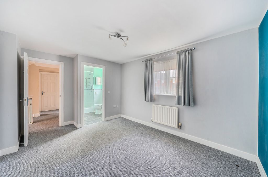 Additional image 6 of 5 bed terraced house for saleZakopane Road, Swindon, Wiltshire SN25