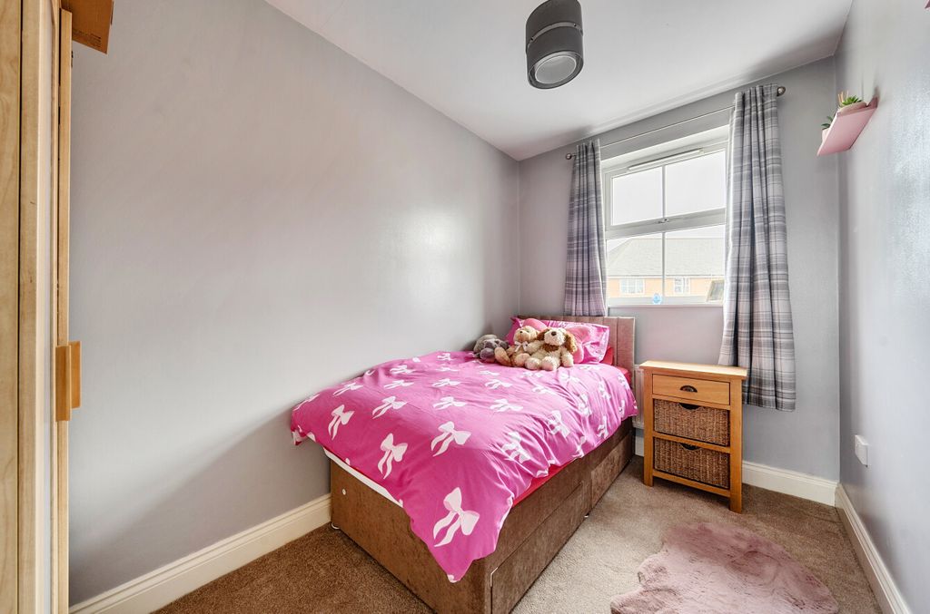 Additional image 12 of 4 bed terraced house for saleEstella Close, Haydon End, Swindon, Wiltshire SN25
