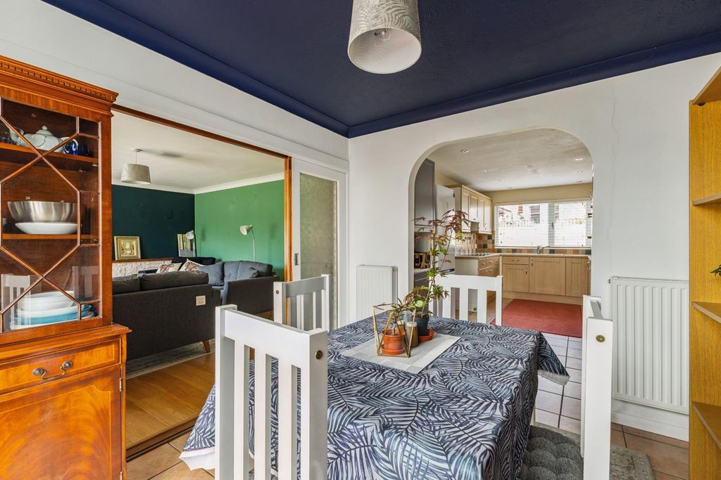 Additional image 5 of 3 bed property for saleVictoria Road, Salisbury SP1
