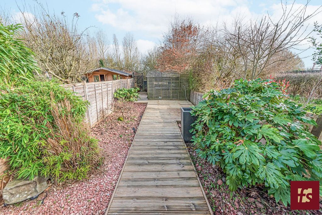 Additional image 26 of 2 bed semi-detached house for saleHope Cottages, Bracknell Road, Warfield, Berkshire RG42