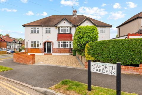 Seaforth Gardens, Stoneleigh, Surrey KT19