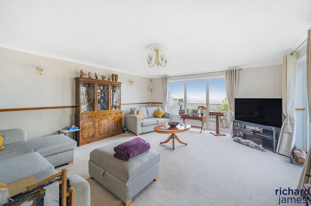 Additional image 3 of 4 bed detached house for saleThe Ridge, Blunsdon SN26