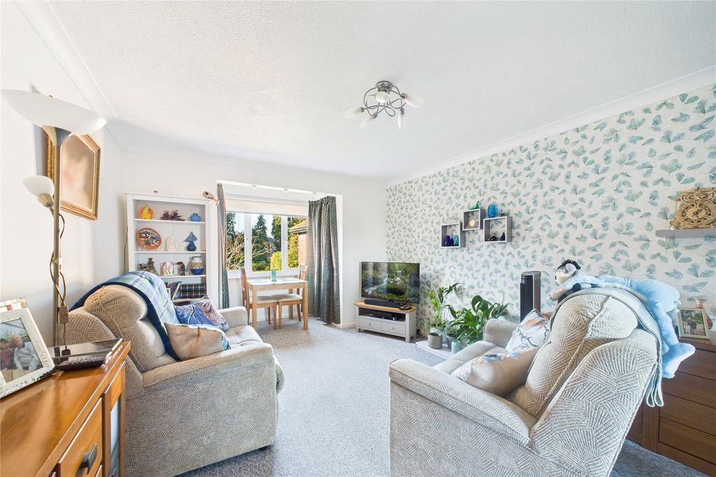 Additional image 2 of 2 bed flat for saleHuntsgreen Court, Bracknell, Berkshire RG12