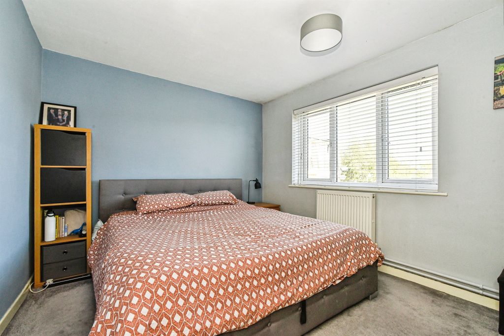 Additional image 8 of 2 bed flat for saleHelmsdale, Swindon SN25
