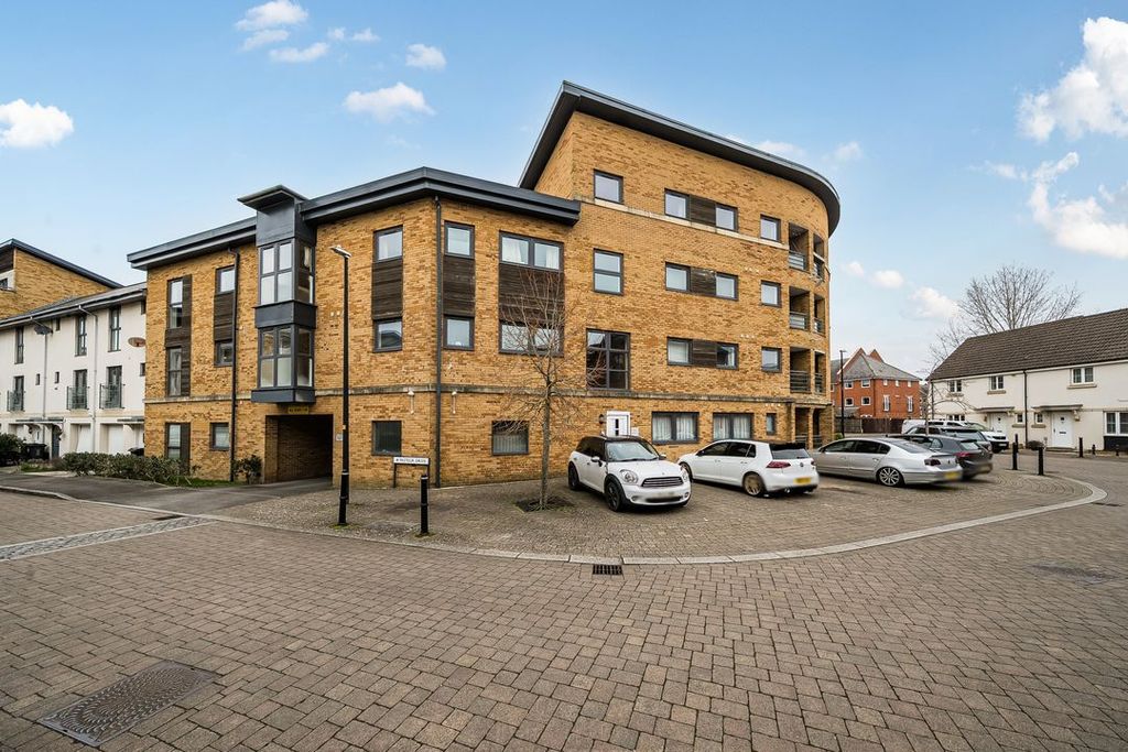 Additional image 18 of 3 bed flat for salePasteur Drive, Old Town, Swindon SN1