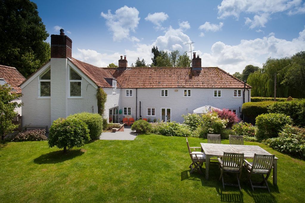 6 bed detached house for saleDuck Street, Sutton Veny, Warminster, Wiltshire BA12