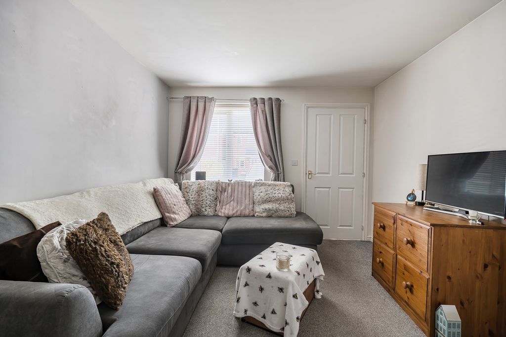 Additional image 6 of 3 bed semi-detached house for saleAcademy Close, Melksham SN12