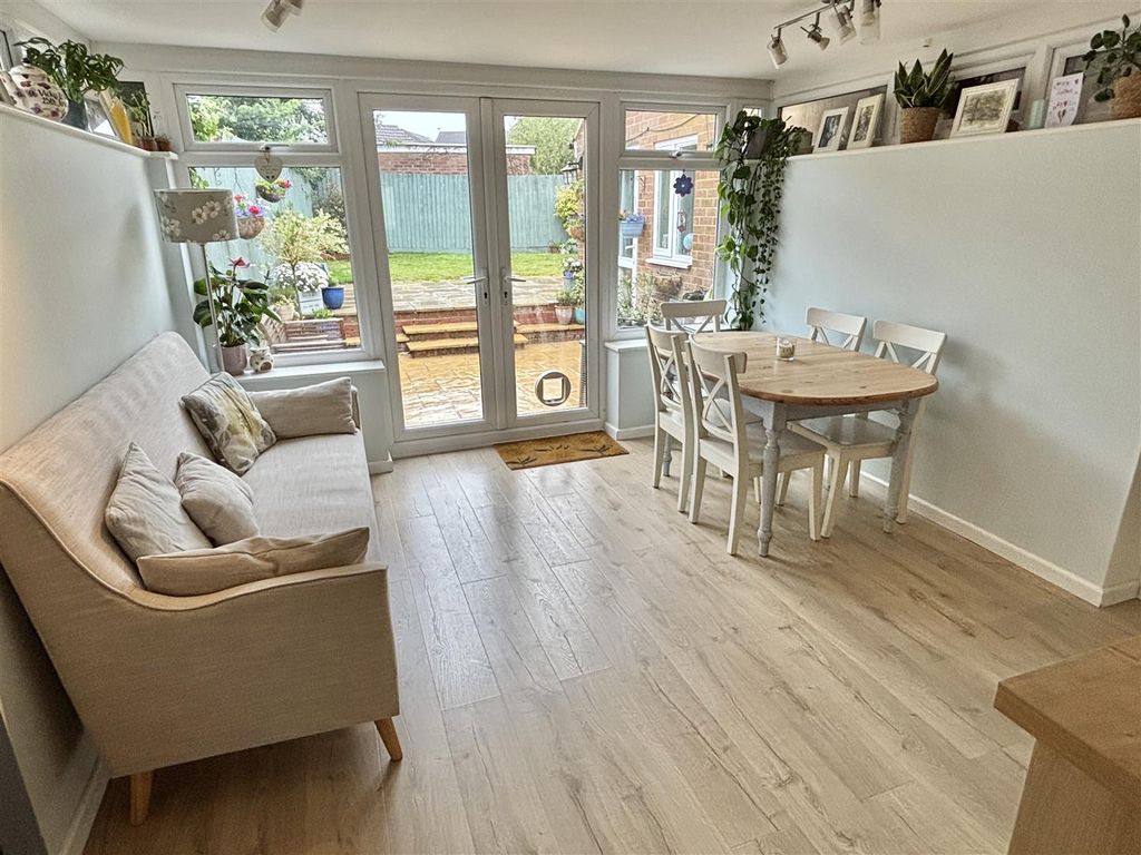 Additional image 6 of 4 bed semi-detached house for saleHolland Close, Chippenham SN15