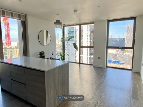 Pilot Walk, London SE10