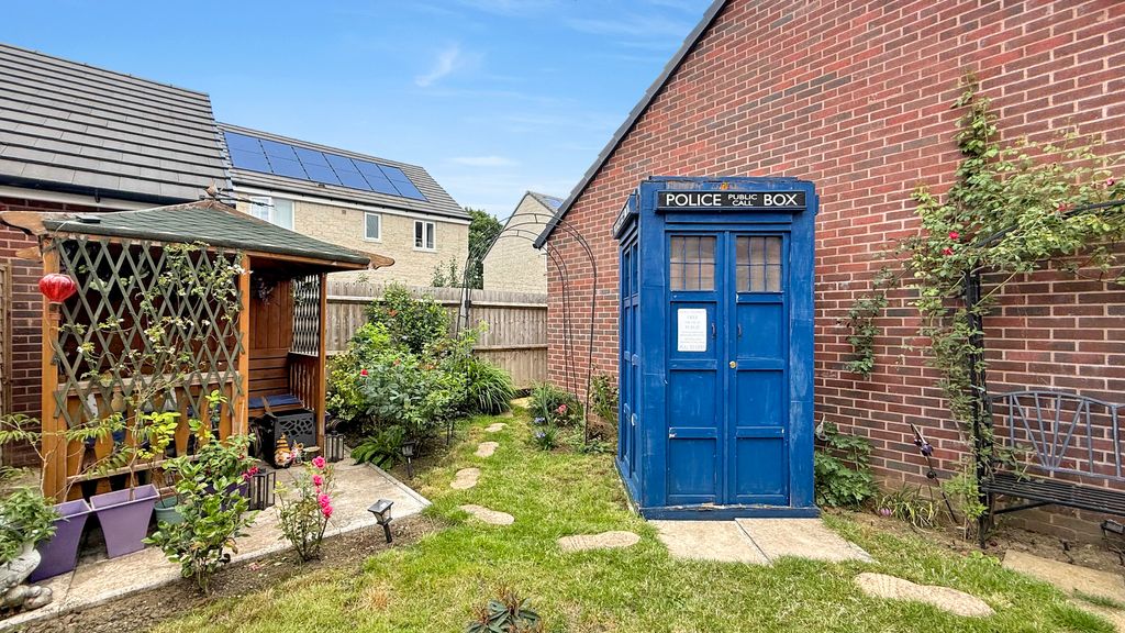 Additional image 12 of 4 bed semi-detached house for saleSwallows Rise, Westbury BA13
