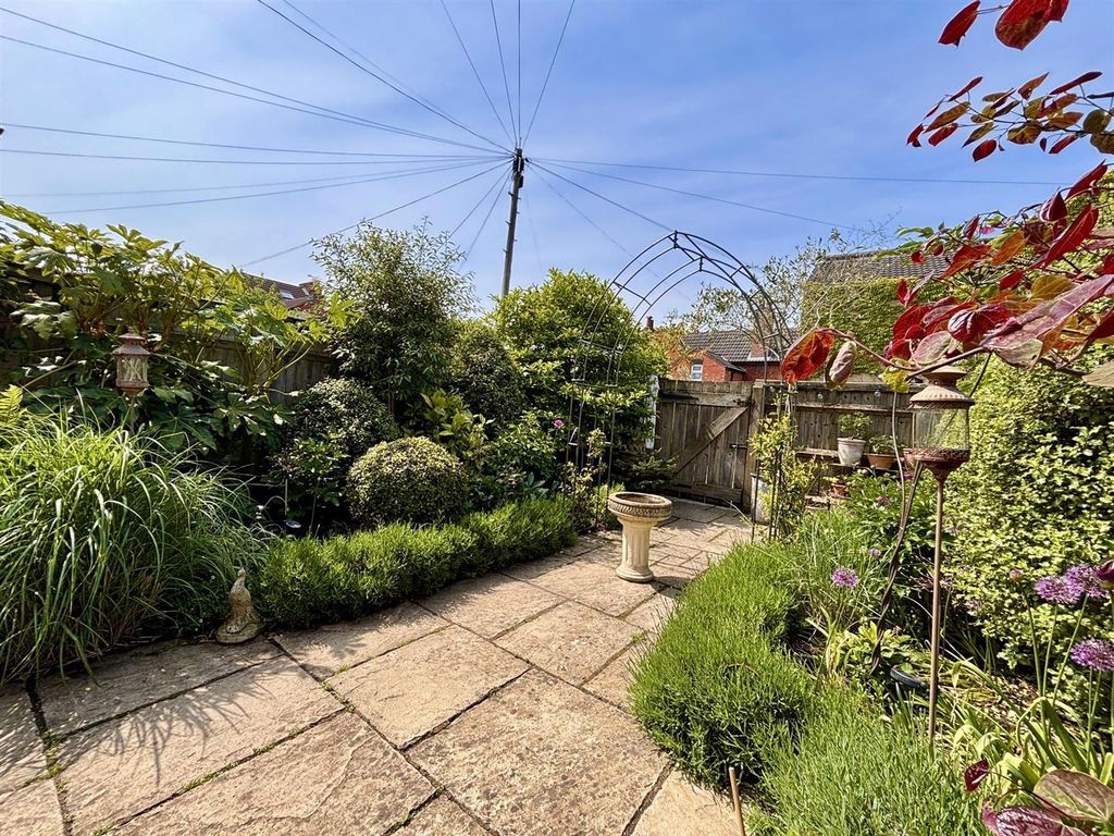 Additional image 28 of 3 bed terraced house for saleKent Road, Swindon SN1