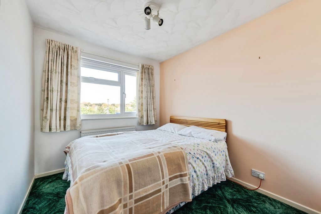 Additional image 13 of 6 bed semi-detached house for saleThames Avenue, Swindon SN25