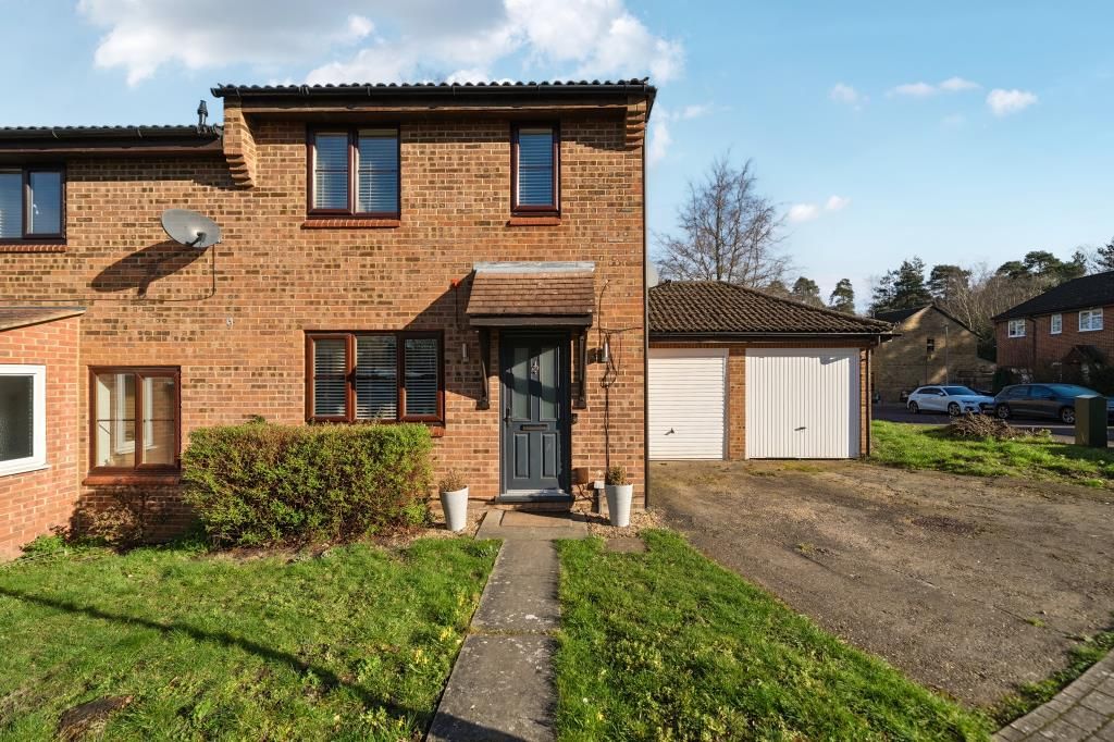 3 bed end terrace house for sale3 Froxfield Down, Bracknell RG12