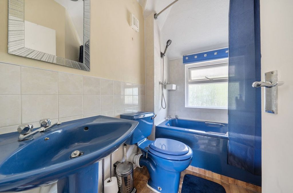 Additional image 4 of 3 bed semi-detached house for saleShrivenham Road, Swindon SN1