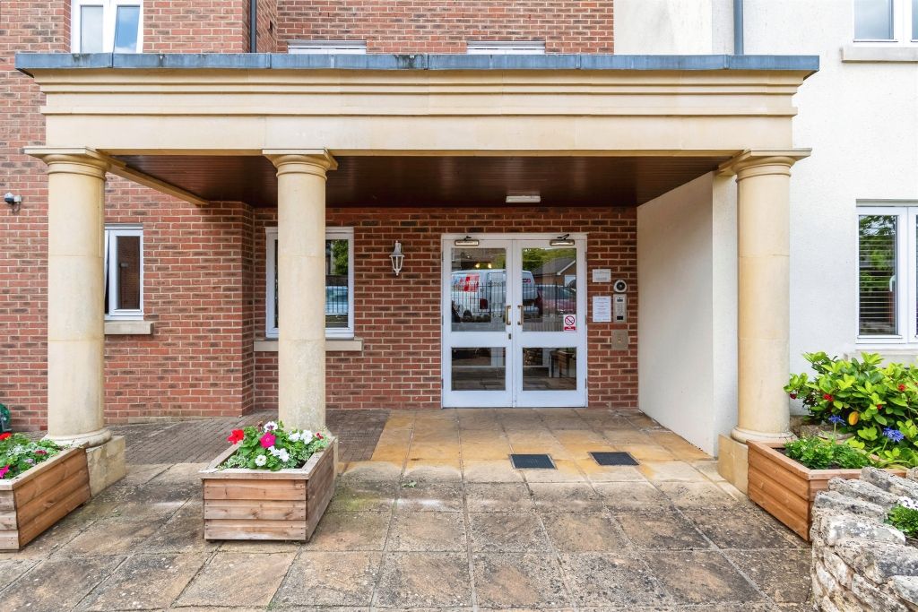 Additional image 11 of 1 bed flat for saleGladstone Road, Chippenham SN15