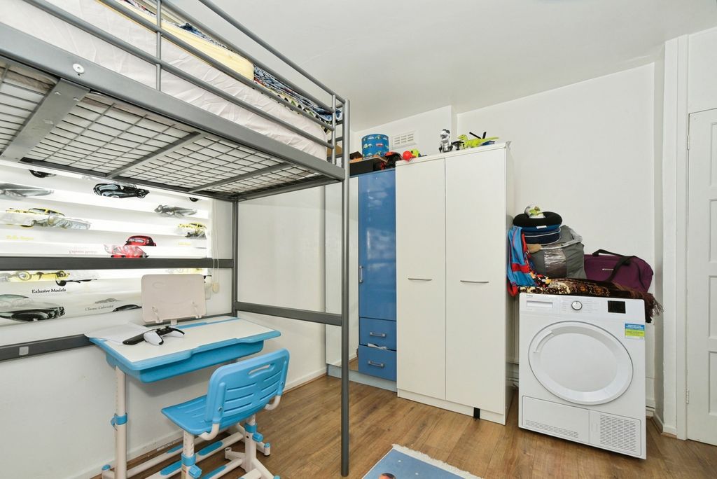 Additional image 10 of 2 bed flat for saleStaverton Way, Swindon, Wiltshire SN2