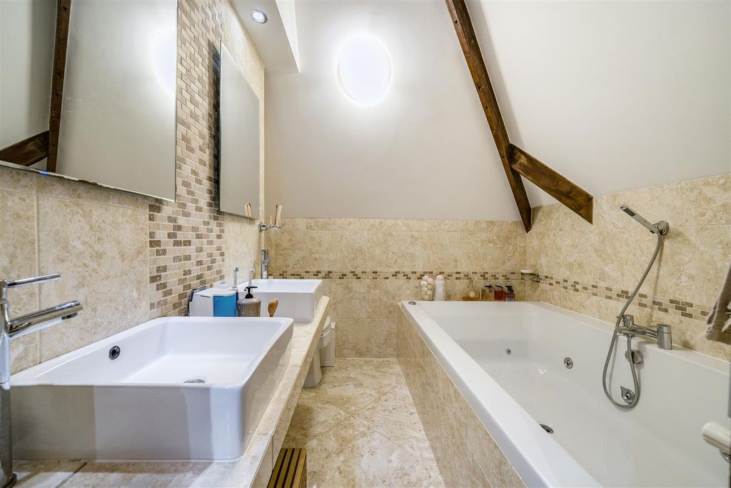 Additional image 22 of 5 bed detached house for saleSandy Lane, Chippenham SN15