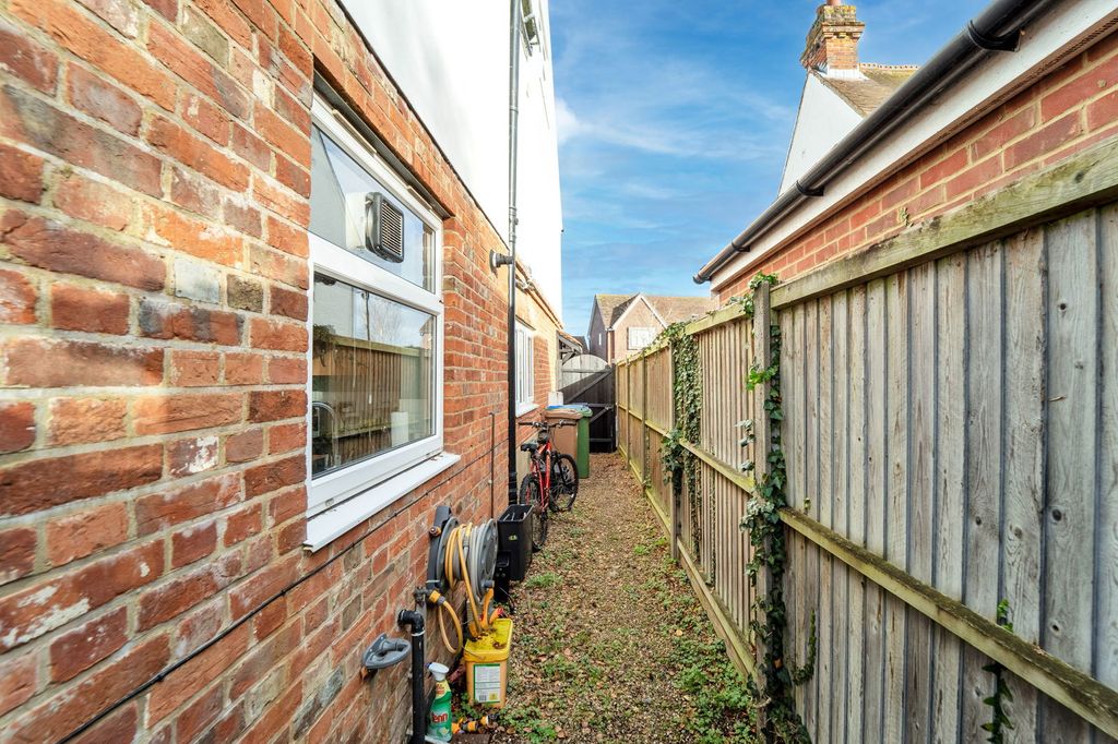 Additional image 20 of 4 bed semi-detached house for saleLovel Road, Winkfield, Windsor, Berkshire SL4