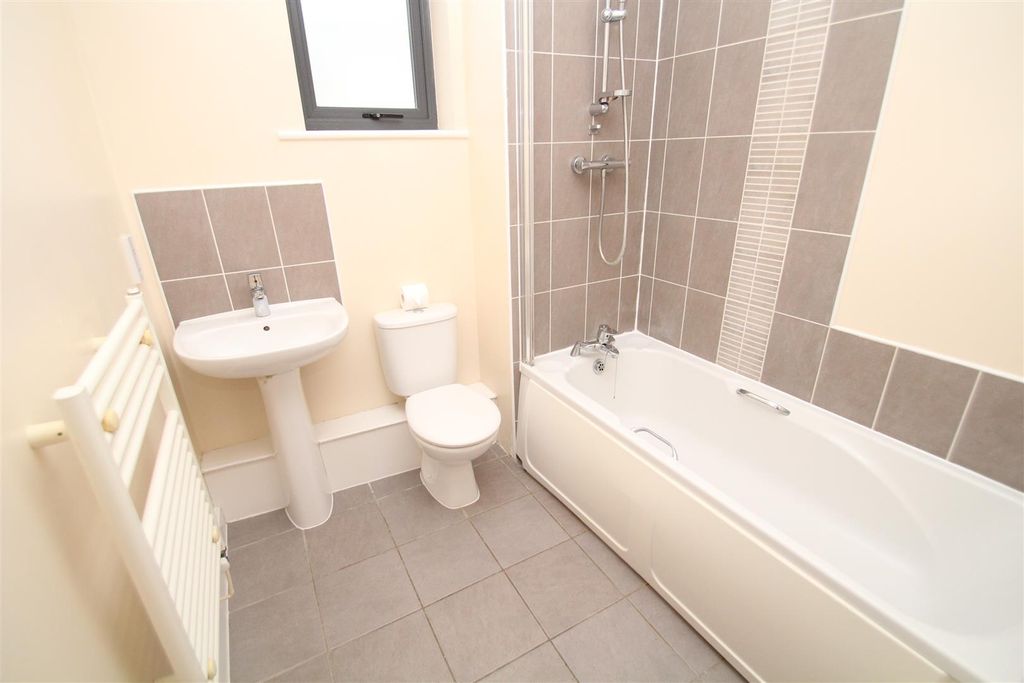 Additional image 8 of 2 bed flat for saleRowan Court, Old Town SN1
