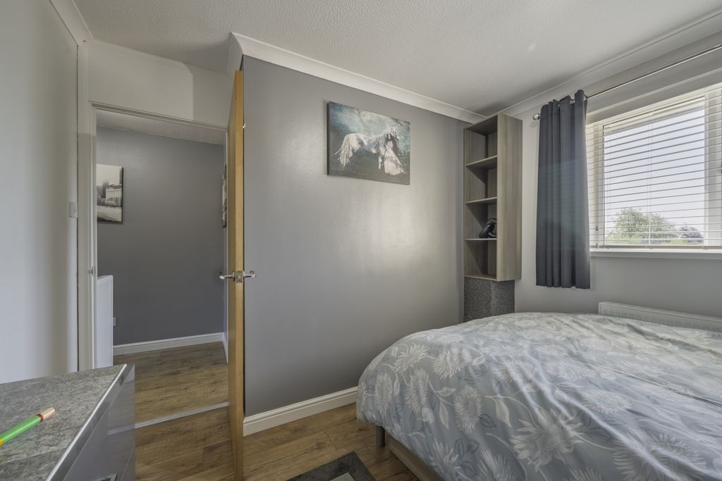 Additional image 10 of 3 bed semi-detached house for saleOlive Grove, Swindon SN25