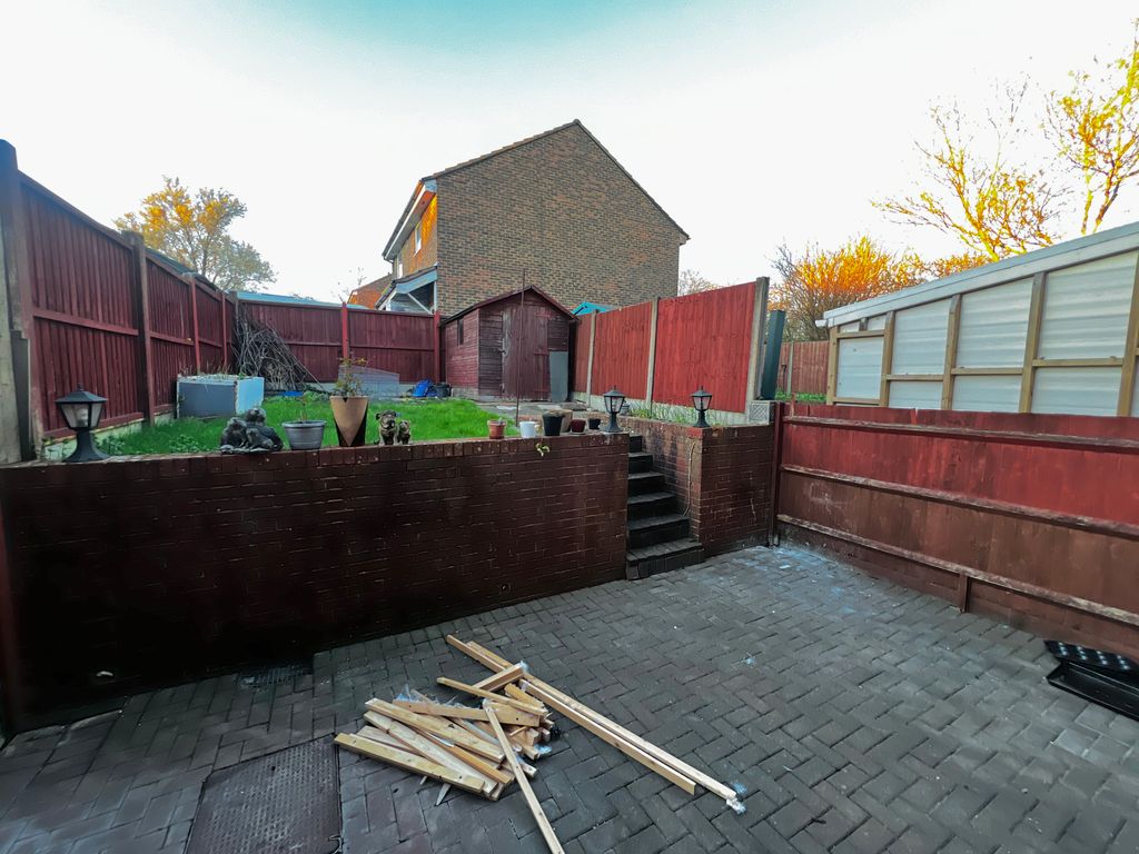 Additional image 8 of 3 bed terraced house for saleHumber Way, Sandhurst GU47