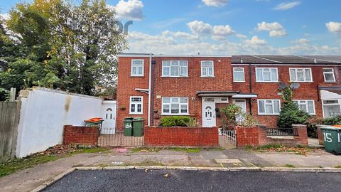 Landseer Avenue, Manor Park E12