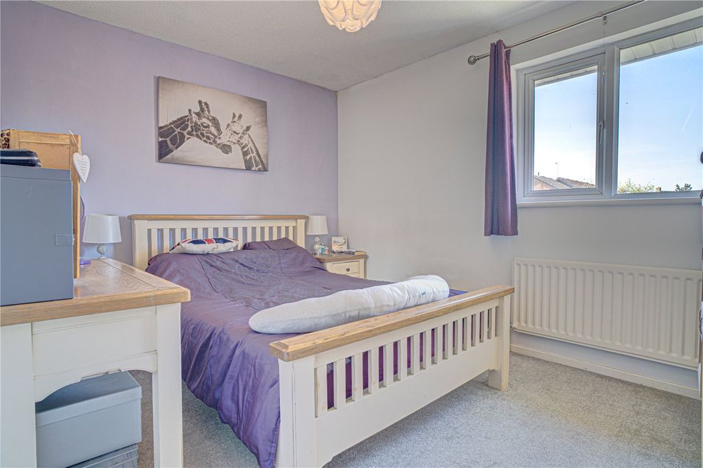 2 bed end terrace house for saleLucerne Close, Middleleaze, Swindon, Wiltshire SN5 photo 4